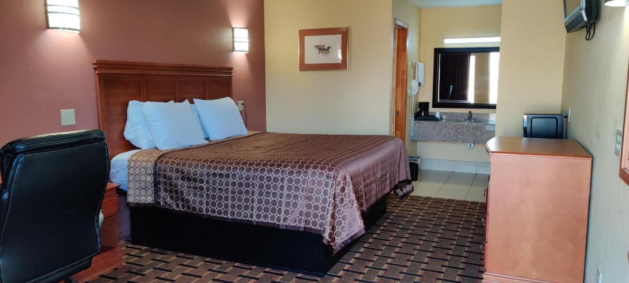 Americas Best Value Inn-Indianola Экстерьер фото