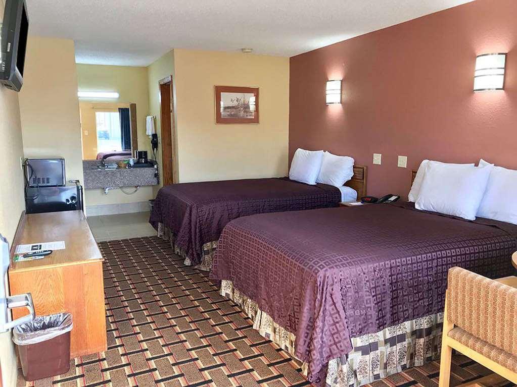 Americas Best Value Inn-Indianola Номер фото