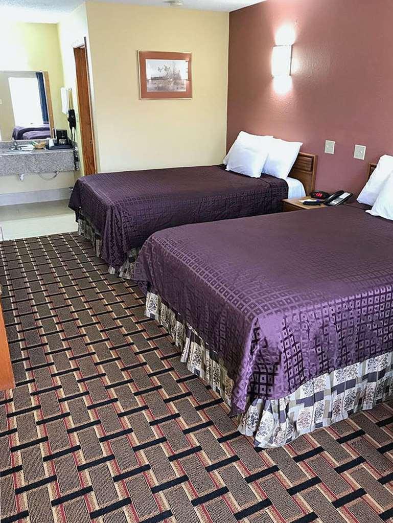 Americas Best Value Inn-Indianola Номер фото