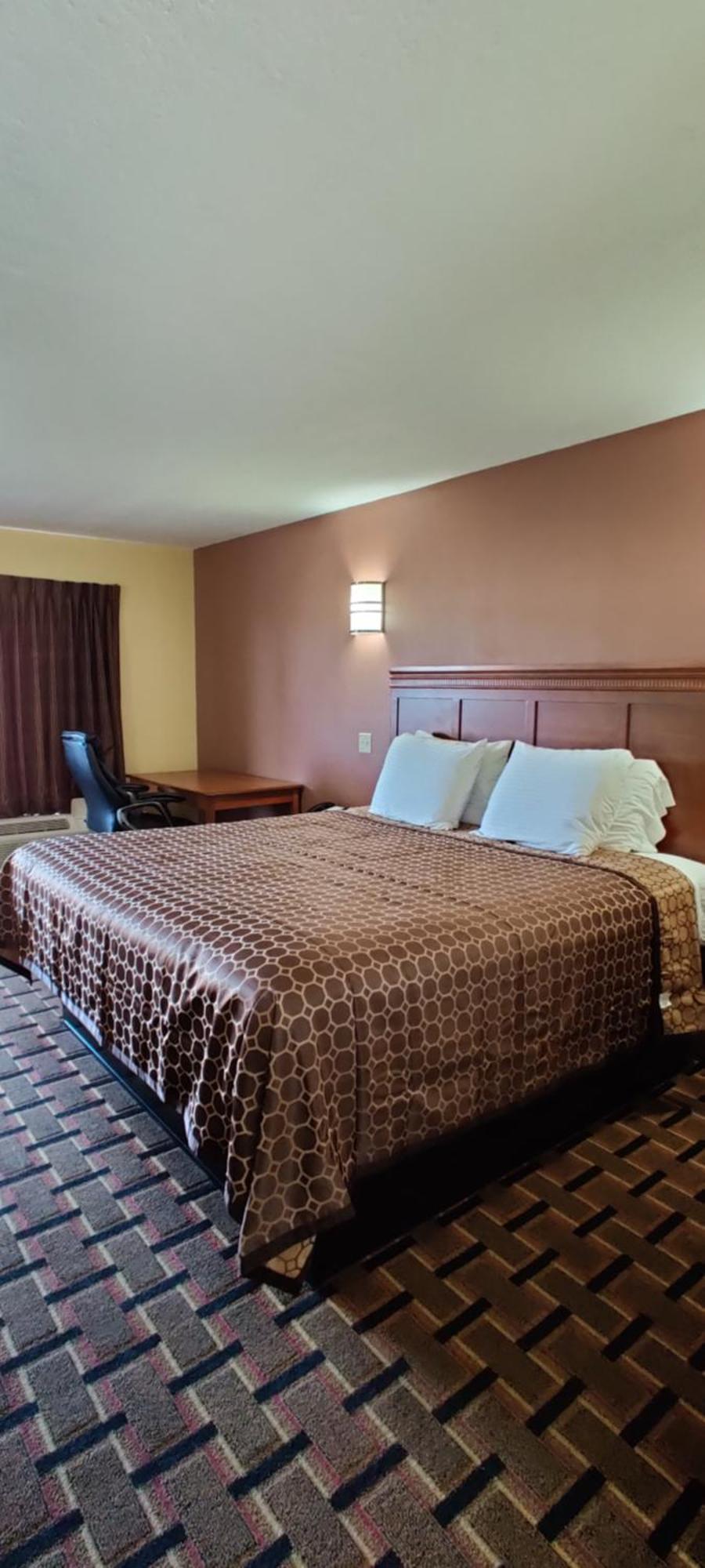 Americas Best Value Inn-Indianola Номер фото