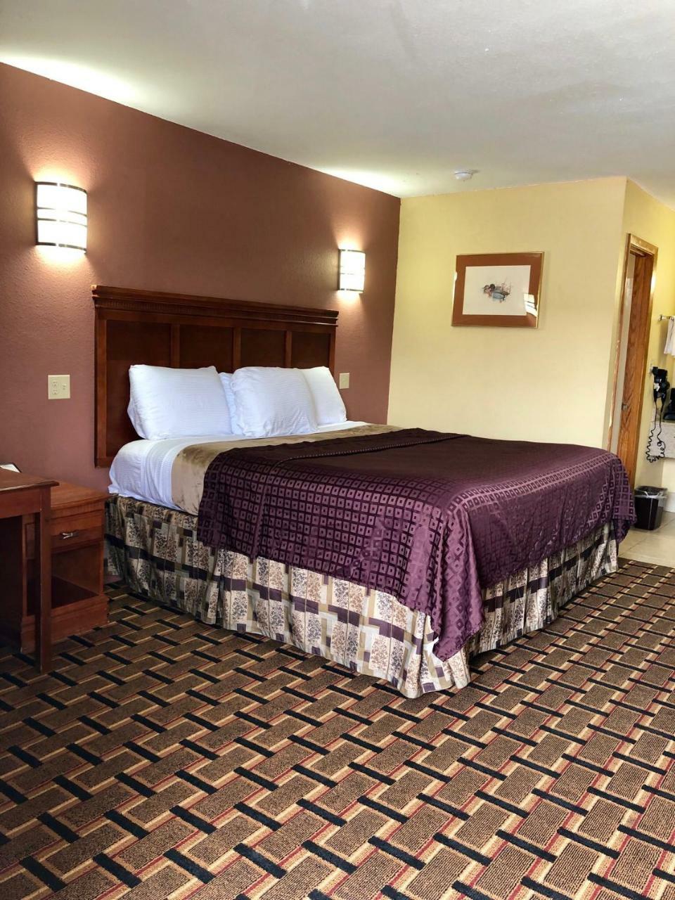 Americas Best Value Inn-Indianola Экстерьер фото