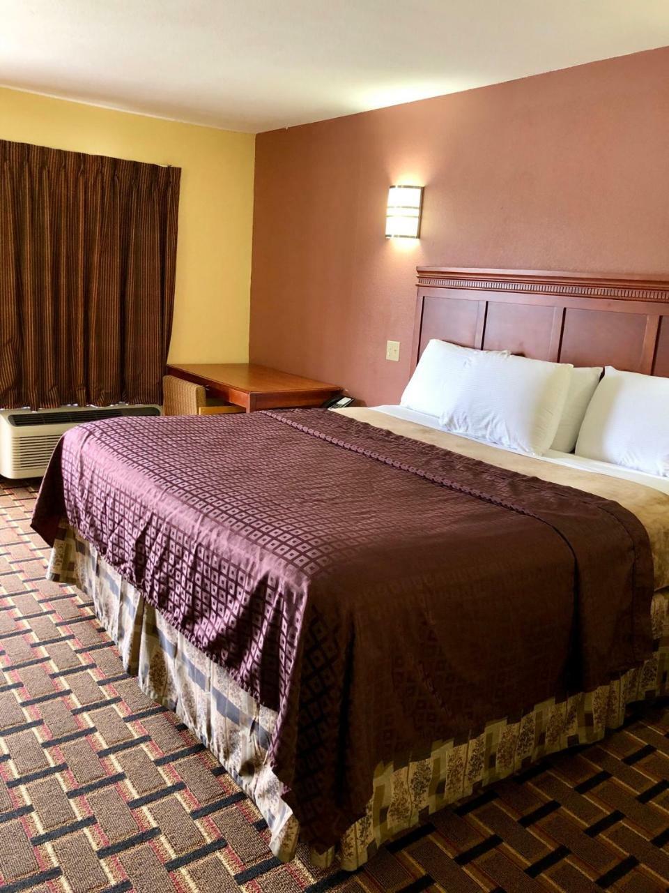 Americas Best Value Inn-Indianola Экстерьер фото